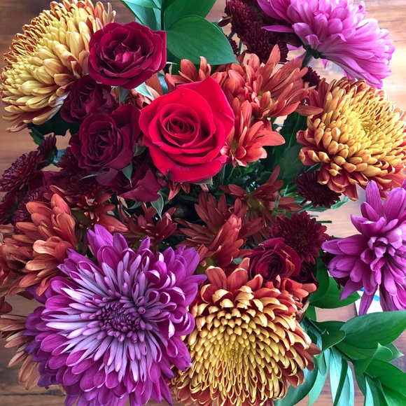 Meet your Posher, Susan! 5 Star Rated Seller! - Picture 2 of 8